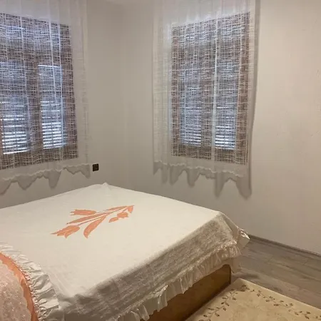 Izmir Apart 3 Apartment